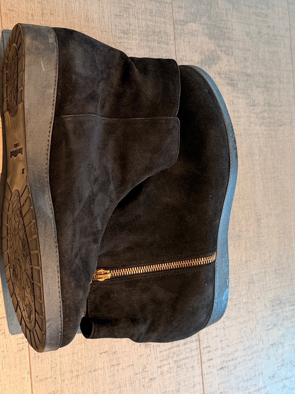 BeautiFeel Black SuedeAnkle Boot with Gold Trim, 38, light & comfy